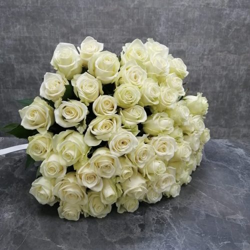 Букет из 25 белых роз
