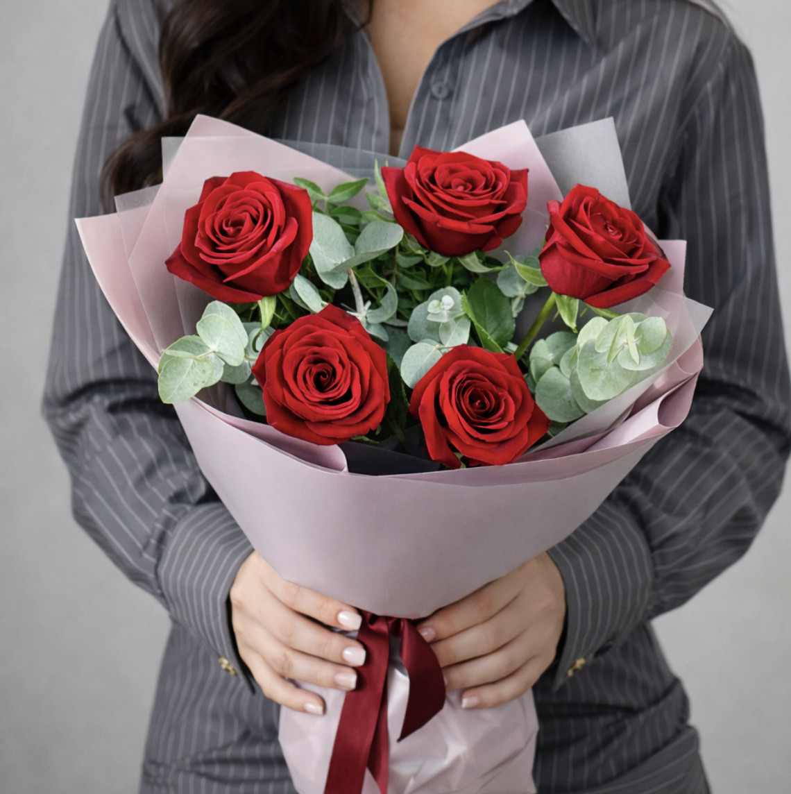 Букет из роз "Алое признание"